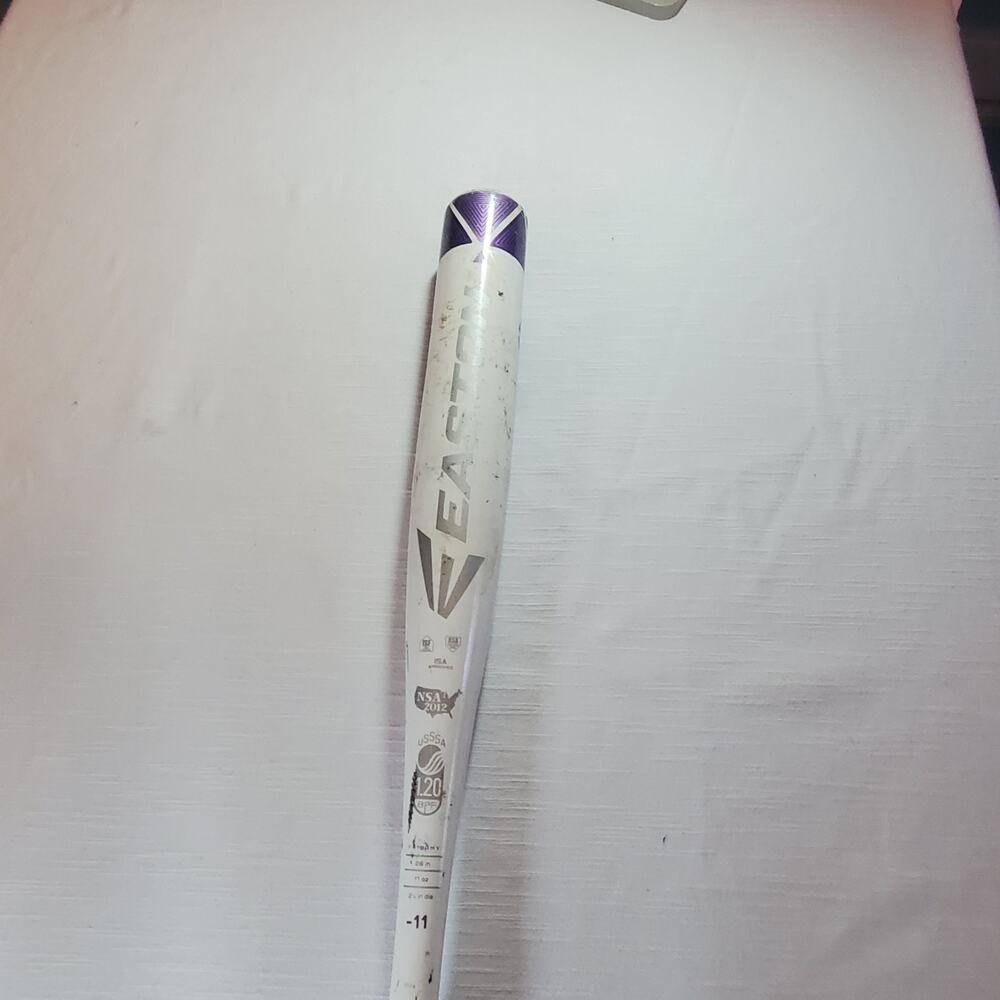 Easton Amethyst Softball Bat 28 Inch 17 Oz Drop 11 | FP18AMY